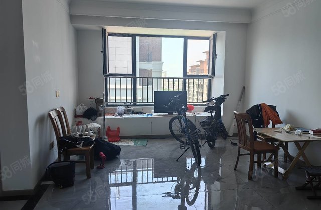 房东着急卖 泰和园 边户 电梯房 车位储藏室