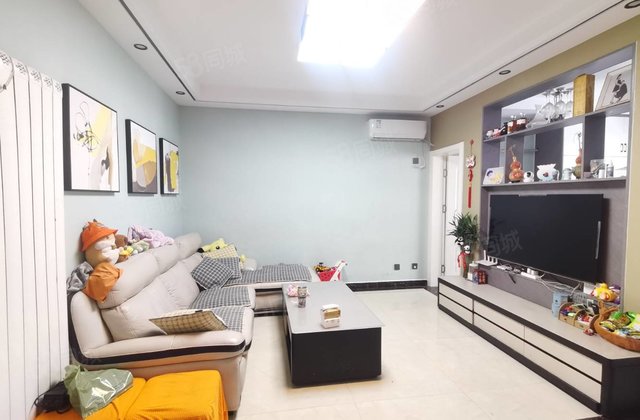 二中附近，精装三室，送车储，免大税，看房方便，金柱文苑