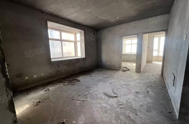 青青小镇3室2厅105㎡20万二手房图片