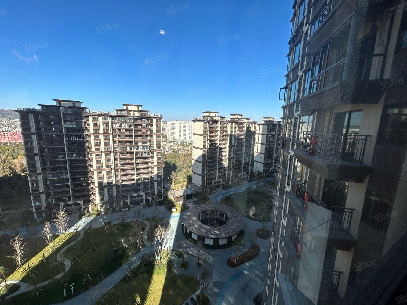 富康公园首府5室2厅2卫145㎡南北92万