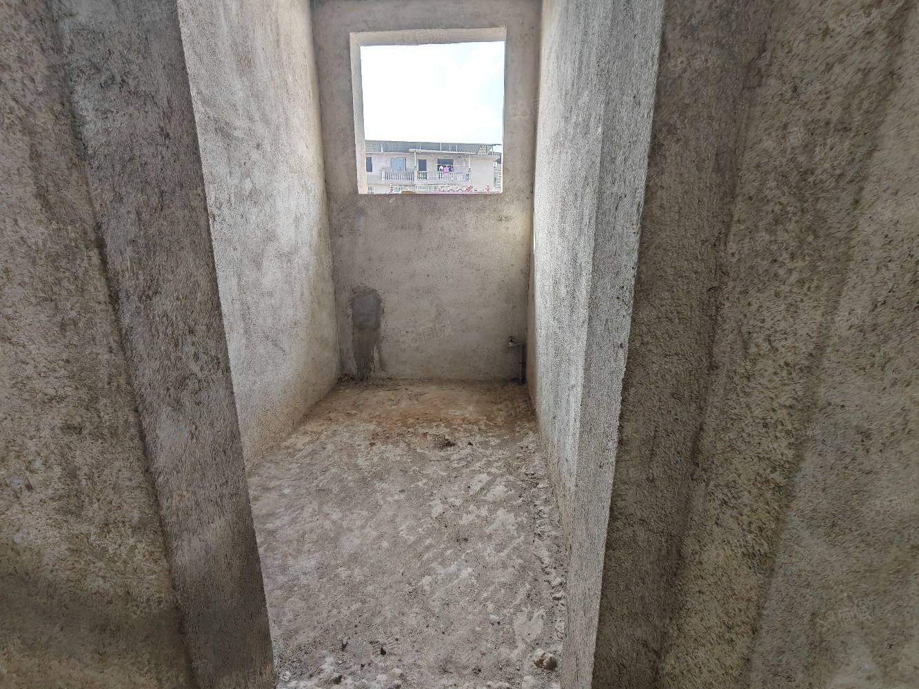 湖田壹号7室3厅3卫371㎡南北169万