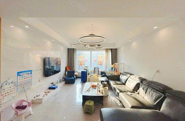 天悦龙栖台4室2厅128.2㎡120万二手房图片