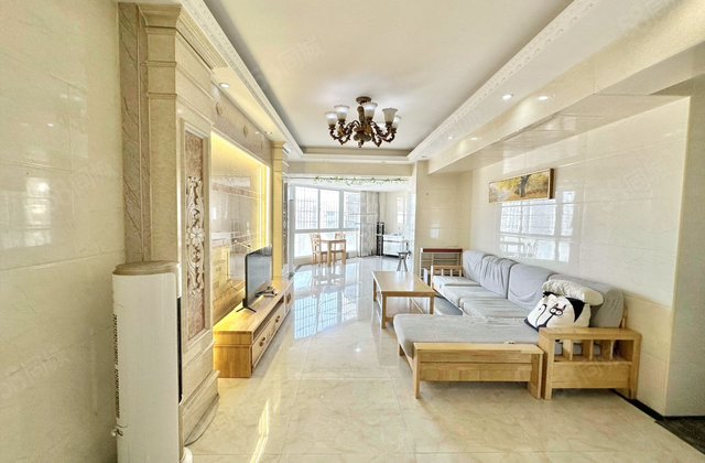 嘉华大厦4室2厅135.89㎡376万二手房图片