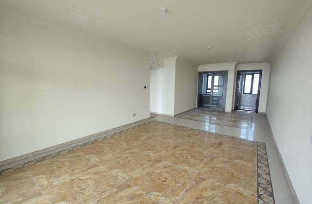 碧桂园翡丽湾，锦绣学府，四室双卫免大税带车位，聊大东  北邻