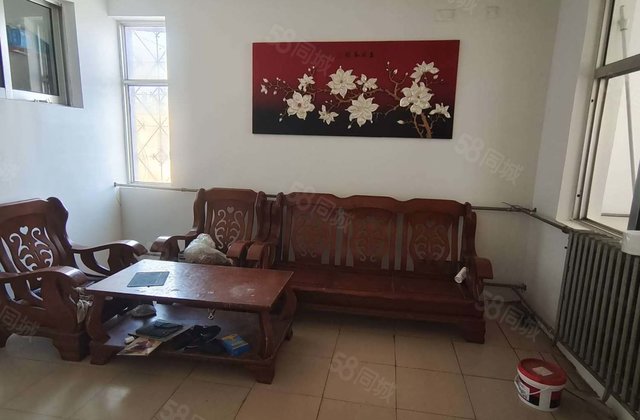 文轩实验湖边一楼带院3室 独立入户