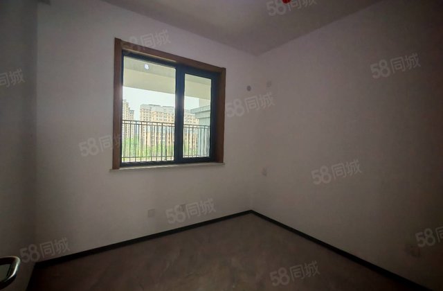 幸福新居 南向采光好 商品房 次新小区 有电梯