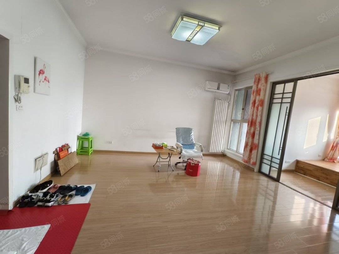 观岳广场2室2厅1卫76㎡南北41.6万