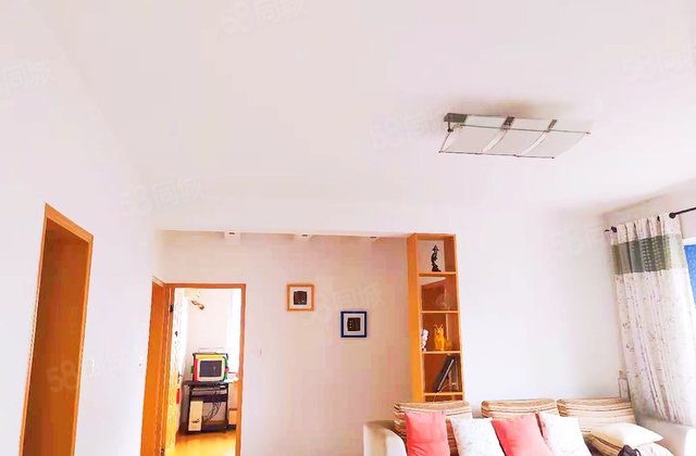 桐庐文苑3室2厅2卫,全明,边套,江景,3室2厅2卫120㎡南高层(共6层)文苑