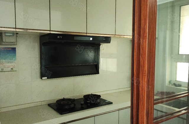 新一中附近明康文馨园精装128平三室二厅二卫带车位和储