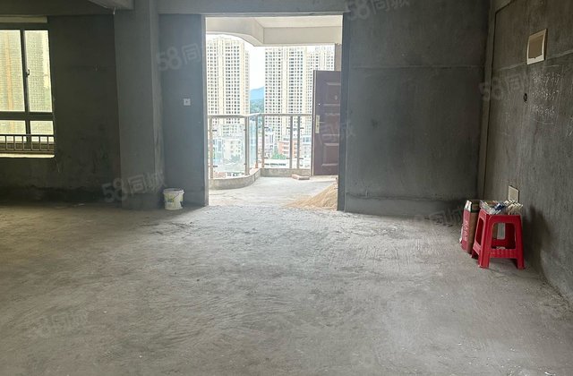 君隆财富东方3室2厅133㎡75万二手房图片