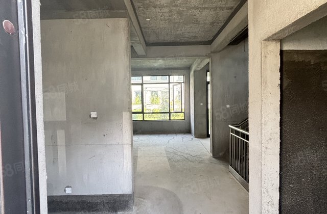悠渡画溪山居小区5室2厅168㎡185万二手房图片