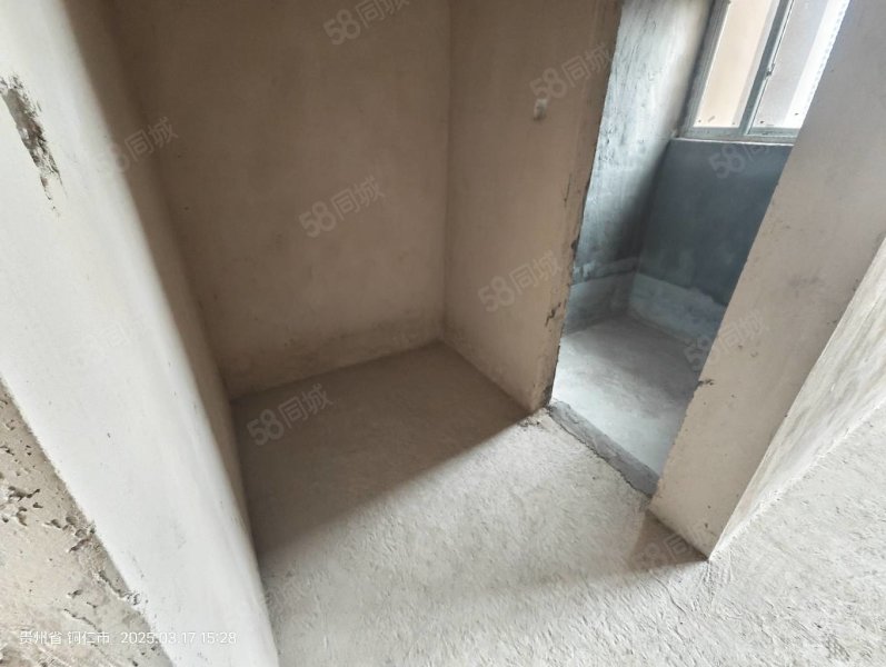 桐达山韵3室2厅2卫113㎡南北36.8万
