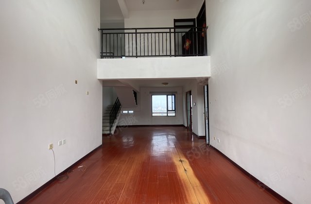 急售恒大名都  复式客厅挑空文轩本部有车位西边户观景房送露台