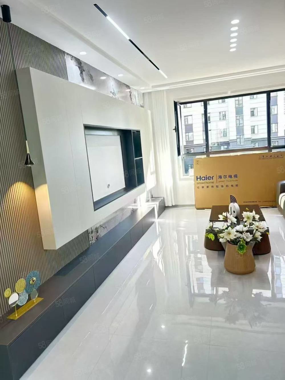 居然世界里2室1厅1卫80.62㎡南北43.8万