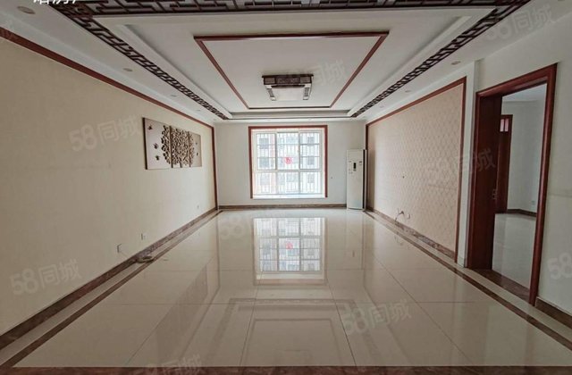 实验月亮湾D区，育红135平113万，西边户，3室2卫免大税