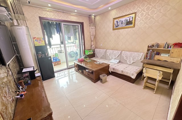 阿卡六期 刚需三居 带车位地下室 经典户型 房东急售