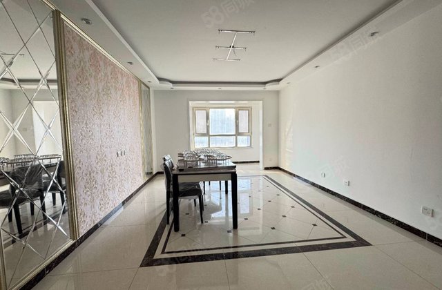 廊坊孔雀城大学里4室2厅128.97㎡86万二手房图片