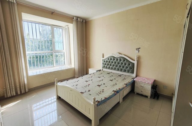 拿7萬入住办完 2016年多层洋房地暖 免大税 前排莲湖花园