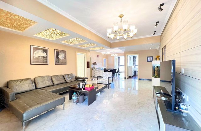 福晟钱隆御景4室2厅165.63㎡253万二手房图片