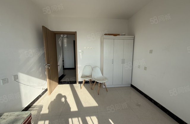 站前街 嘉明 小区新 嘉华苑 电梯房三室两厅 单价4000多