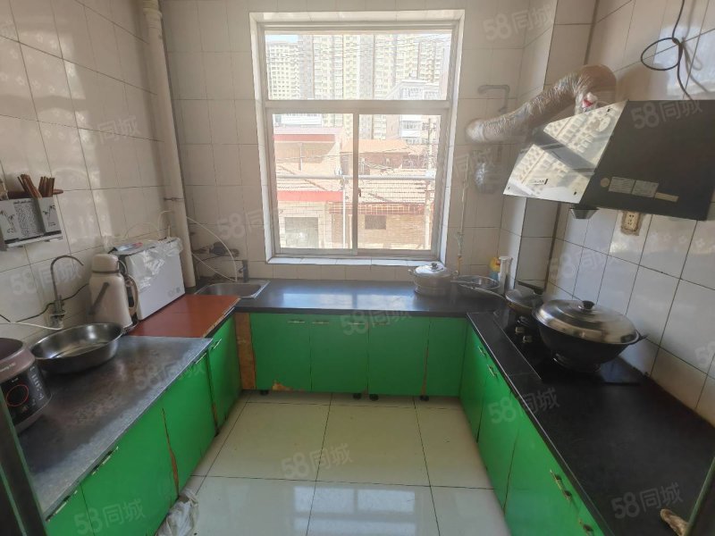 鸿元西区3室2厅1卫135.09㎡南北73.8万