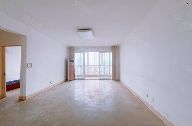 小三房 双卫生间 电梯房 商品房 高楼层采光充足 南北通透