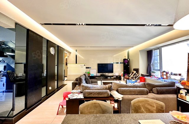 华润凤凰城(二期)5室2厅146㎡376万二手房图片