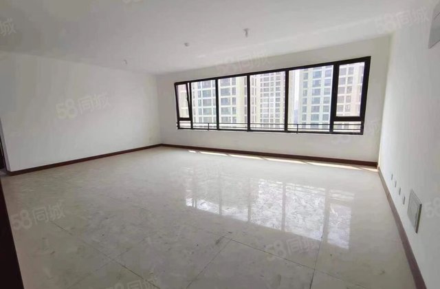 百合新城大平层 带车储 7.2 大宽厅四室两厅两卫 全天采光