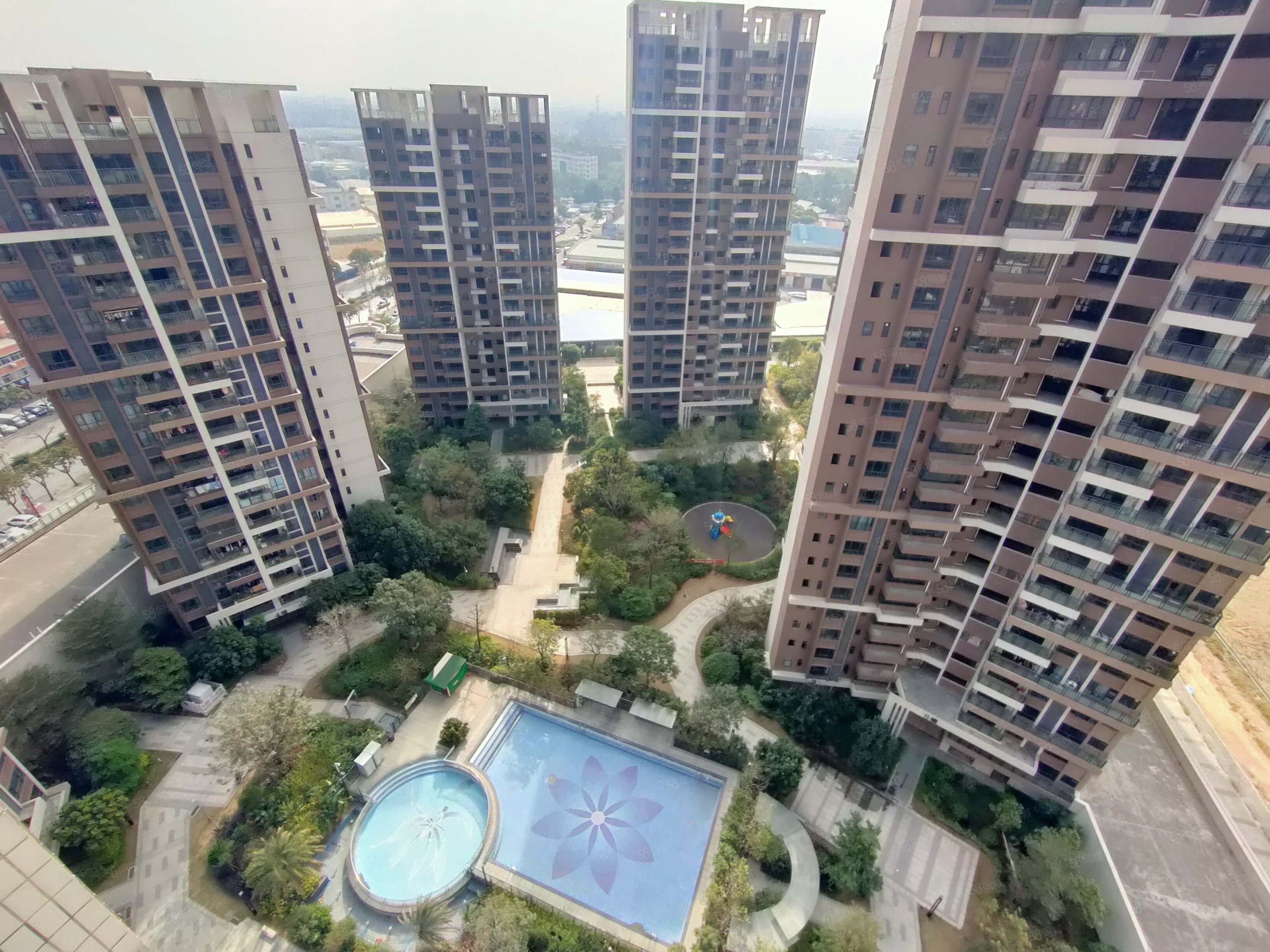 【10图】逸丰华庭 精装满5 售72万中间楼层看房方