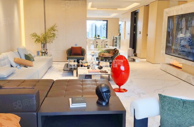 中铁阅山湖C组团5室2厅306㎡680万二手房图片