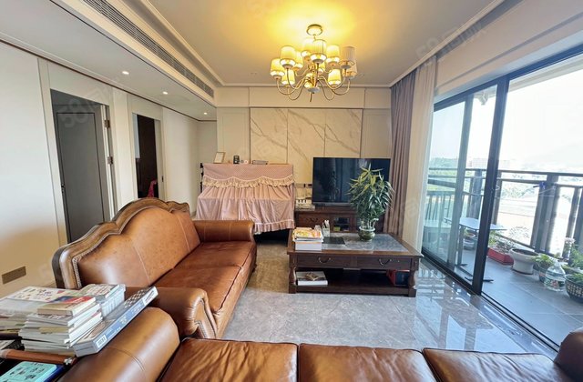 万科皇马郦宫4室2厅143㎡365万二手房图片