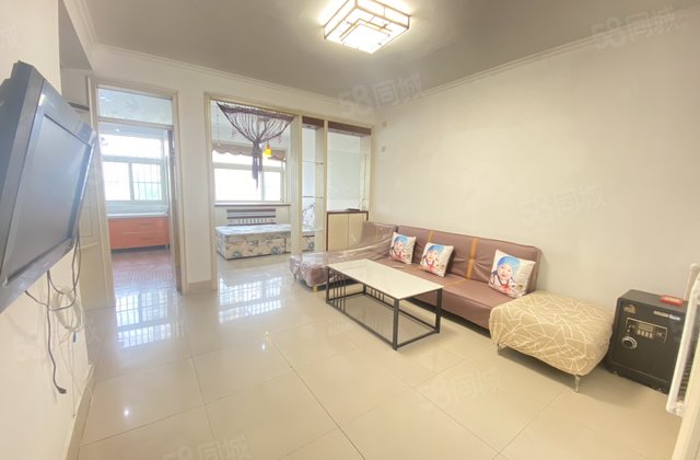 东昌路    三楼 有车位 六中对面出门就是   新世纪花园