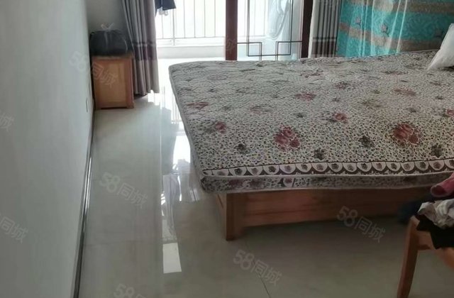 急售 龙湾二期东边户 带车储 周边配套完善