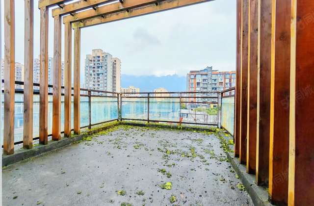 北温泉九号5室2厅222㎡123.6万二手房图片