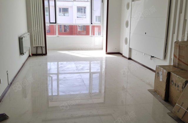 龙鑫苑3室2厅124.11㎡20万二手房图片