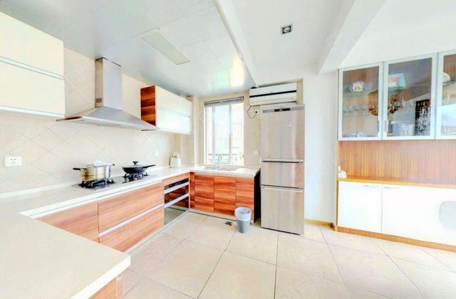 枫丹白鹭三期4室2厅151.54㎡238万二手房图片