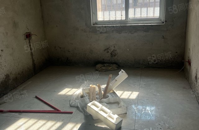 天硕名都3室2厅127.67㎡52.9万二手房图片