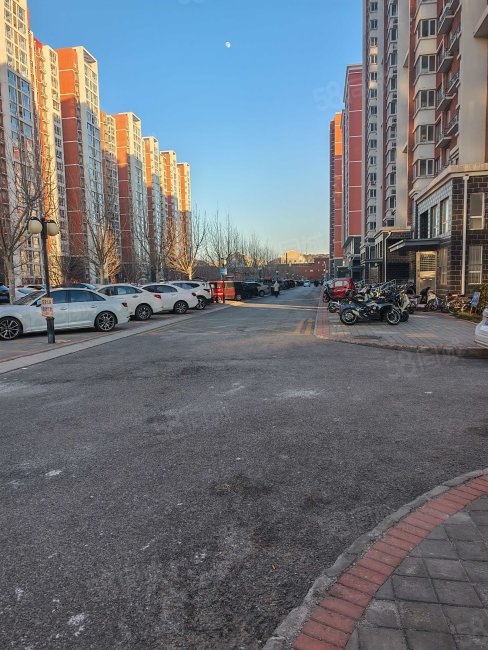 環(huán)湖小鎮(zhèn)2室1廳1衛(wèi)87.98㎡南北100萬