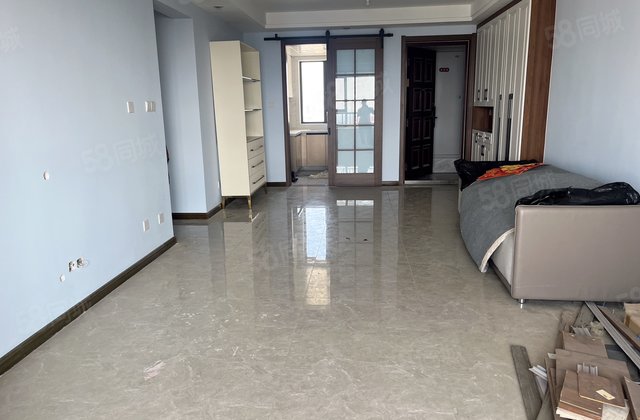 双卫 免大税 精装修 文轩中学旁 九州新城  意境金裕新城