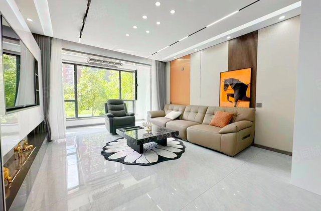 天嘉水晶城2室2厅102.11㎡79.9万二手房图片