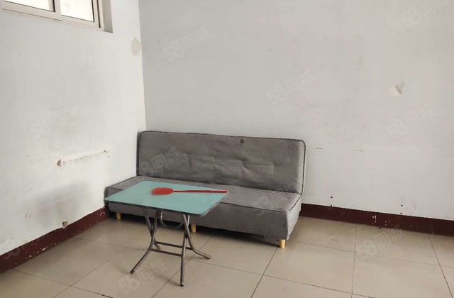 实验 一楼 三室 铁路安民小区 诚心出售