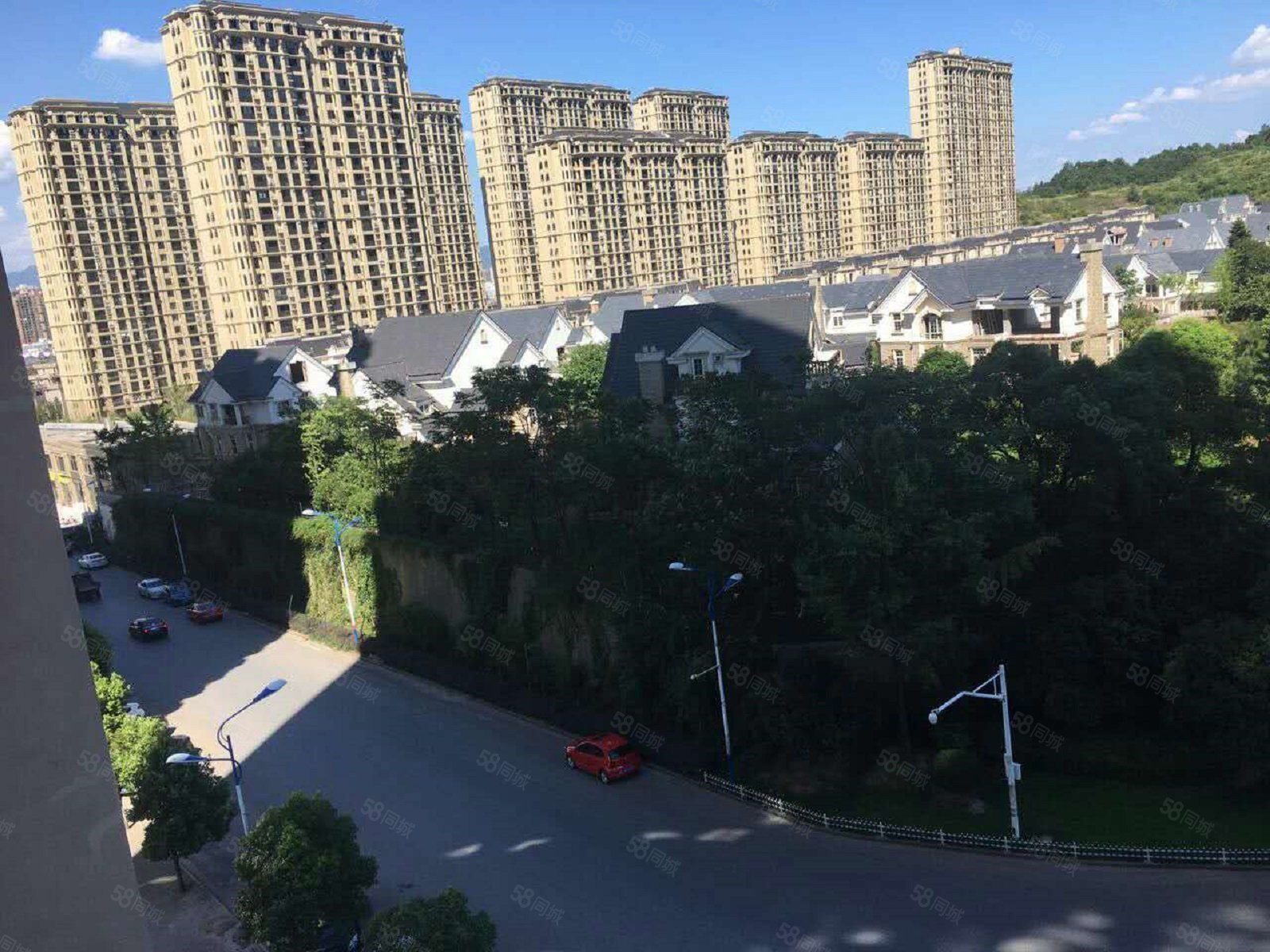 紫荆公寓2室2厅1卫106㎡南北130万
