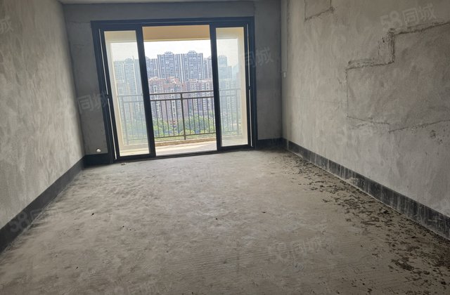 彰泰郡4室2厅115㎡48.8万二手房图片