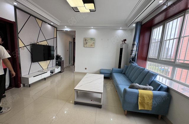 急售香江西临，天汇香江明珠，电梯三室，边户，香江  向阳中学