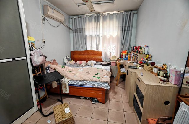 文轩外国语一中，师范家属院，文轩花园，孝心一楼带院三室免大税