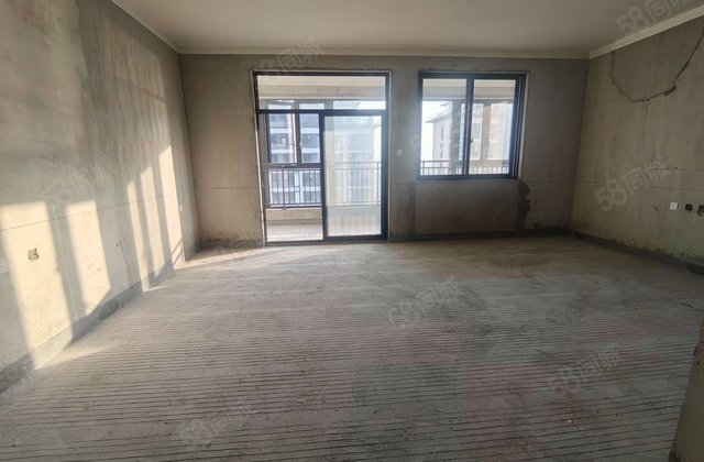 湖畔春晓4室2厅166.6㎡139万二手房图片