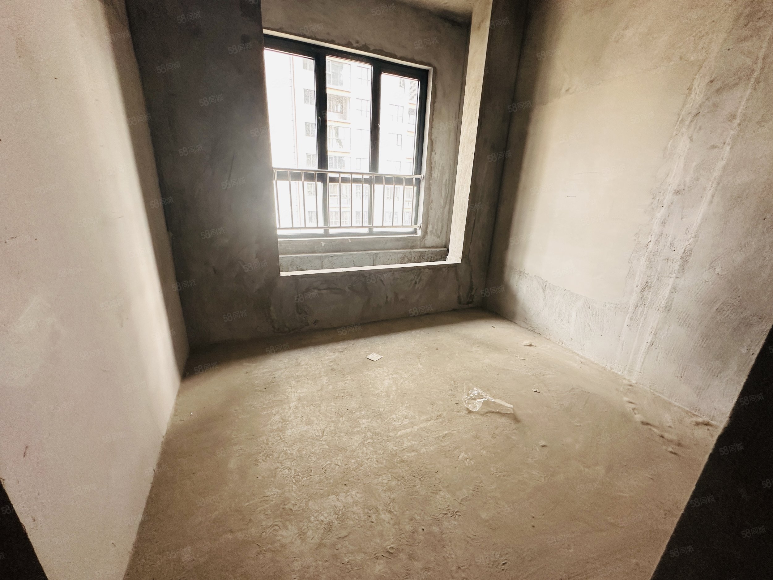 香山苑小区(张湾)3室2厅2卫106㎡南北78万