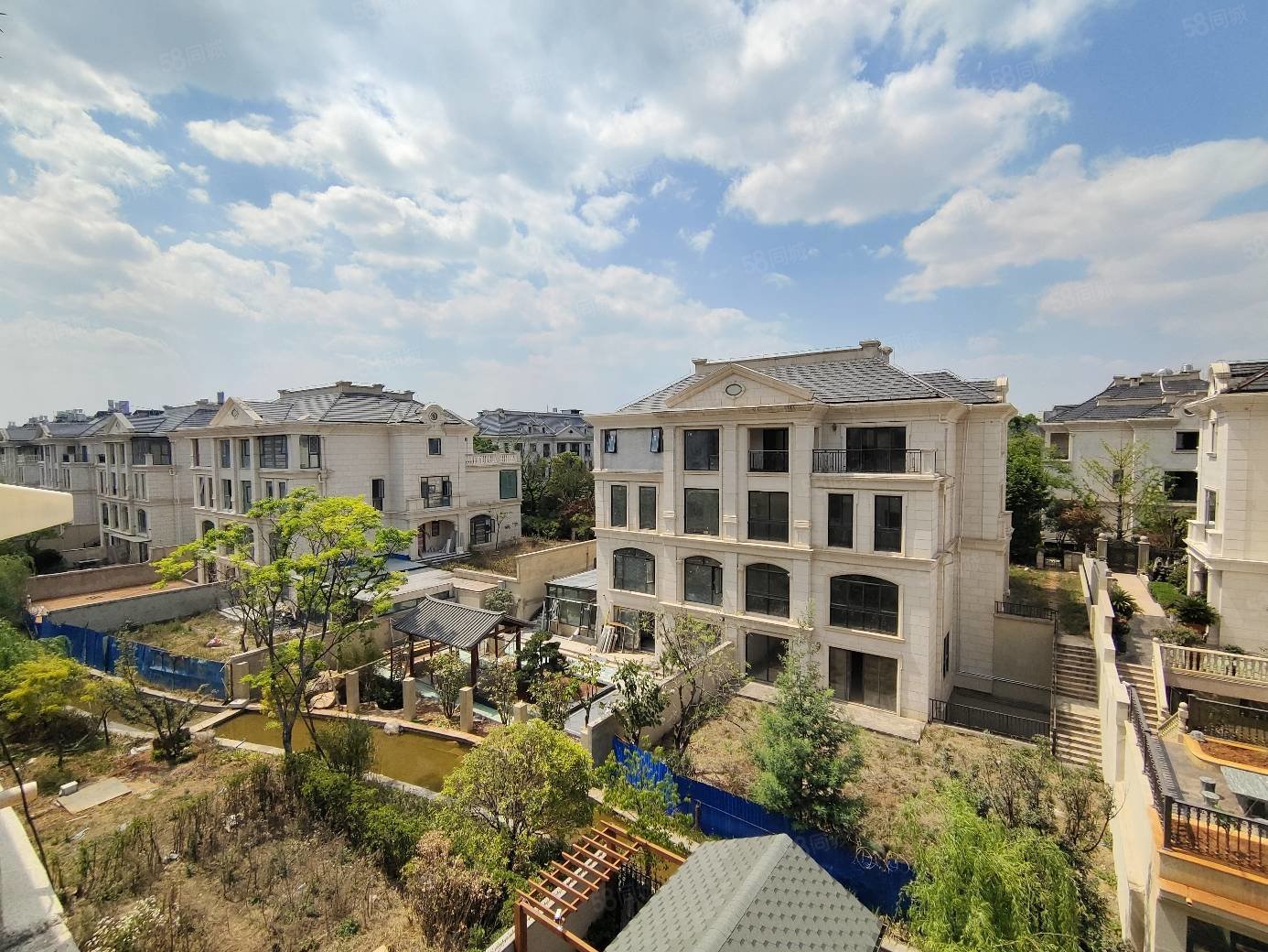 俊发滇池one10组团香缇郡别墅