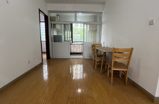 百合新城！4叶草户型！带车位！带储！免大税！东边户！急售！