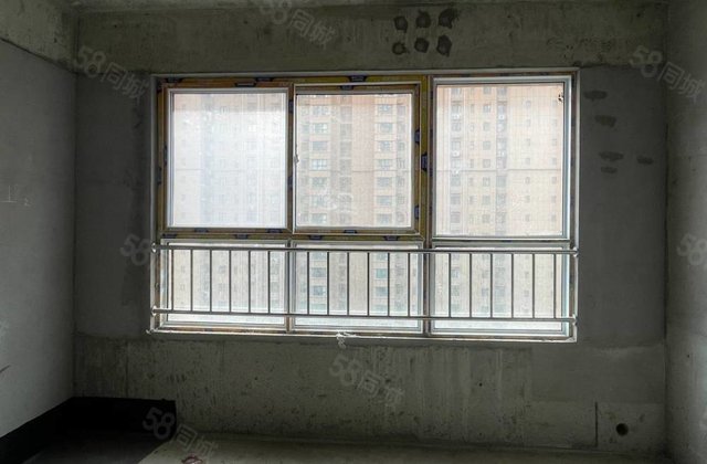 英伦小镇3室2厅157㎡61万二手房图片